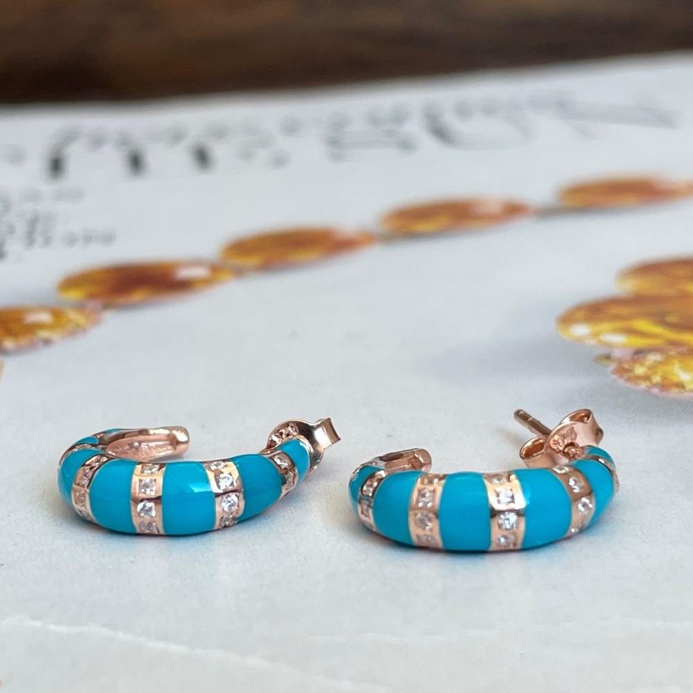 Turquoise hoop earrings,
